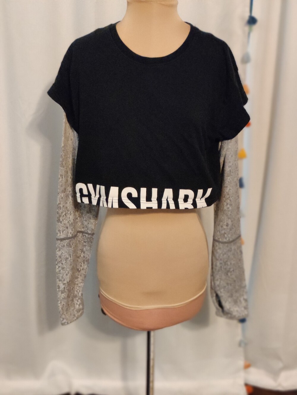 Gymshark Two (2) Piece Lot Cropped Tee • Cropped Long Sleeve Dry Style Large